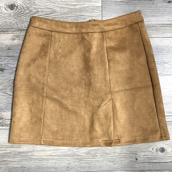 SHEIN Dresses & Skirts - Small Faux Suede Skirt. NWOT Size Small